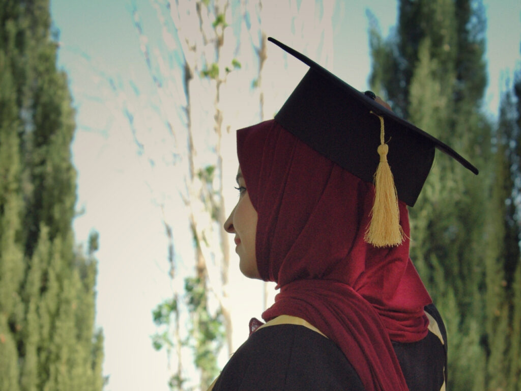 Perempuan Berpendidikan Tinggi Bukan Hanya Untuk Anaknya
