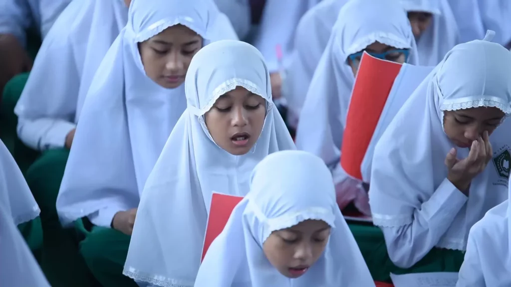 Reimajinasi Sekolah Agama