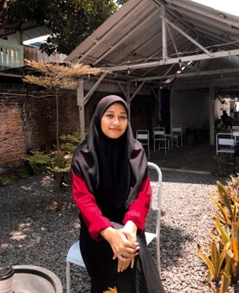 Dwi Putri Aprilia Vavadillah