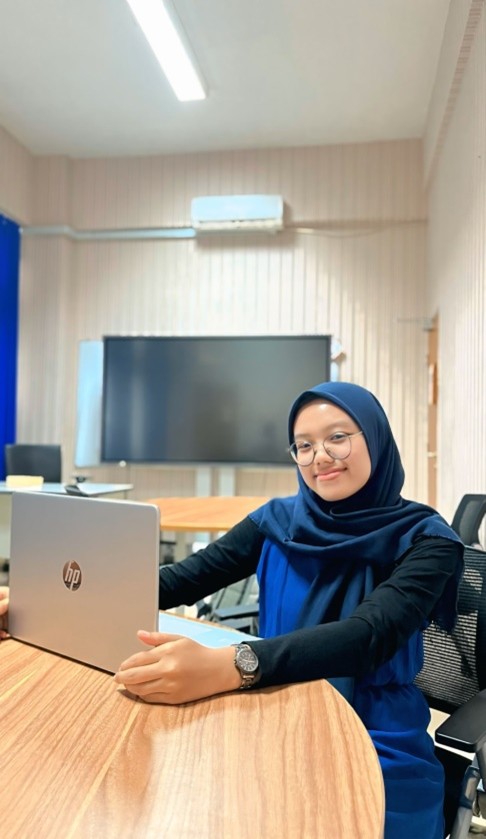 Binti Khabibatur R. A