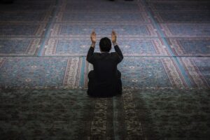 Ramadan dan Hidup yang Tiba-Tiba Berhenti di Depan Saya