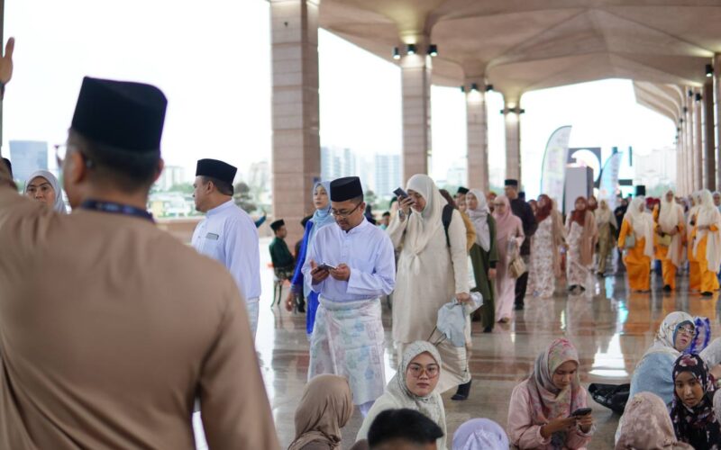 Menilik Wajah Islam di Negeri Jiran