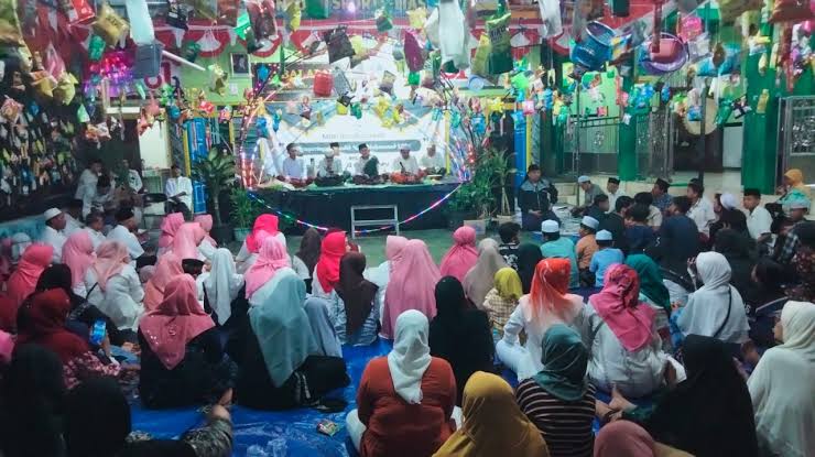 Membaca Peringatan Maulid Nabi Era Salahuddin al-Ayyubi Melalui Lensa Tafsir Tematik Sosial
